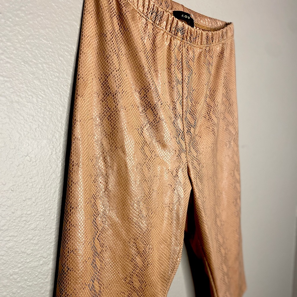 Snake skin Tan Bermuda shorts